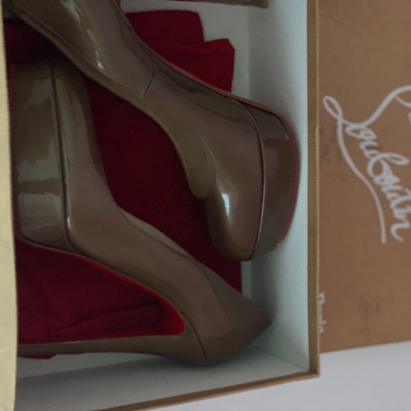 CHRISTIAN LOUBOUTIN BIANCA PUMP